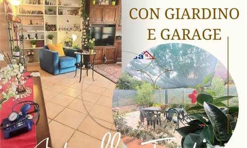 La casa con giardino e garage a Osimo