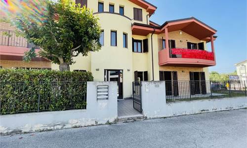 Appartamento con giardino a Ostra. Da Ultimare!