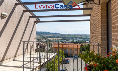 La tua casa con vista ti aspetta