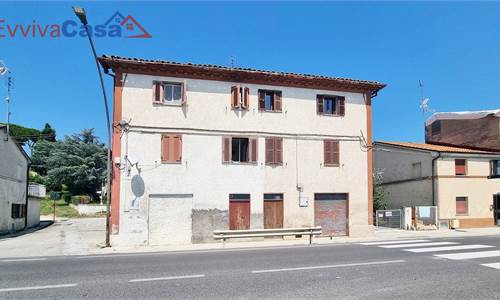4 camere 2 bagni garage e giardino
