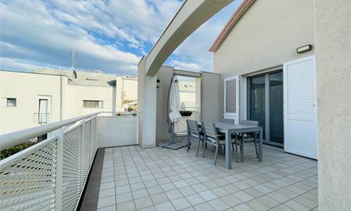 Appartamento con terrazza panoramica a Marzocca