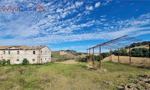 Un sogno che attende di rinascere - Casale a Santa Maria Nuova