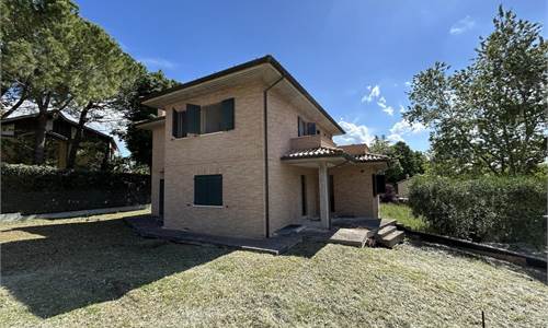 Appartamento con Giardino a Corinaldo