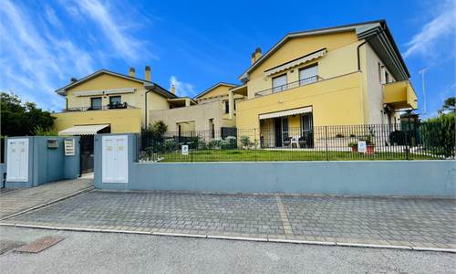 Ingresso indipendente, giardino privato e ampi spazi da vivere