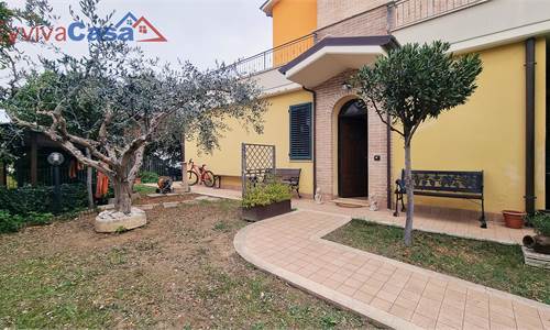 Appartamento delizioso con ingresso indipendente e giardino