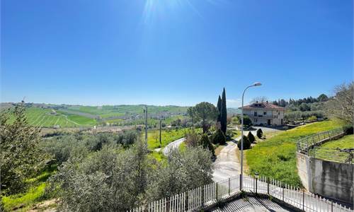 Appartamento Panoramico a Ostra (AN)