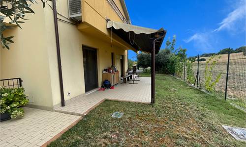 Ingresso indipendente, giardino privato e ampi spazi da vivere