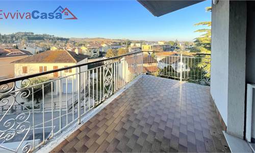 Ostra: Vista Panoramica, Luminoso, Silenzioso, con Box Auto